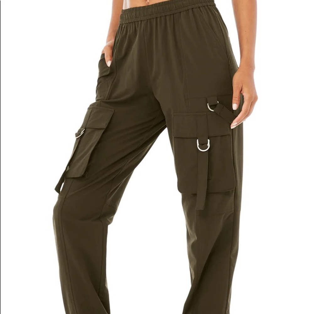 Alo Yoga City Wise Cargo Pant Olive Small